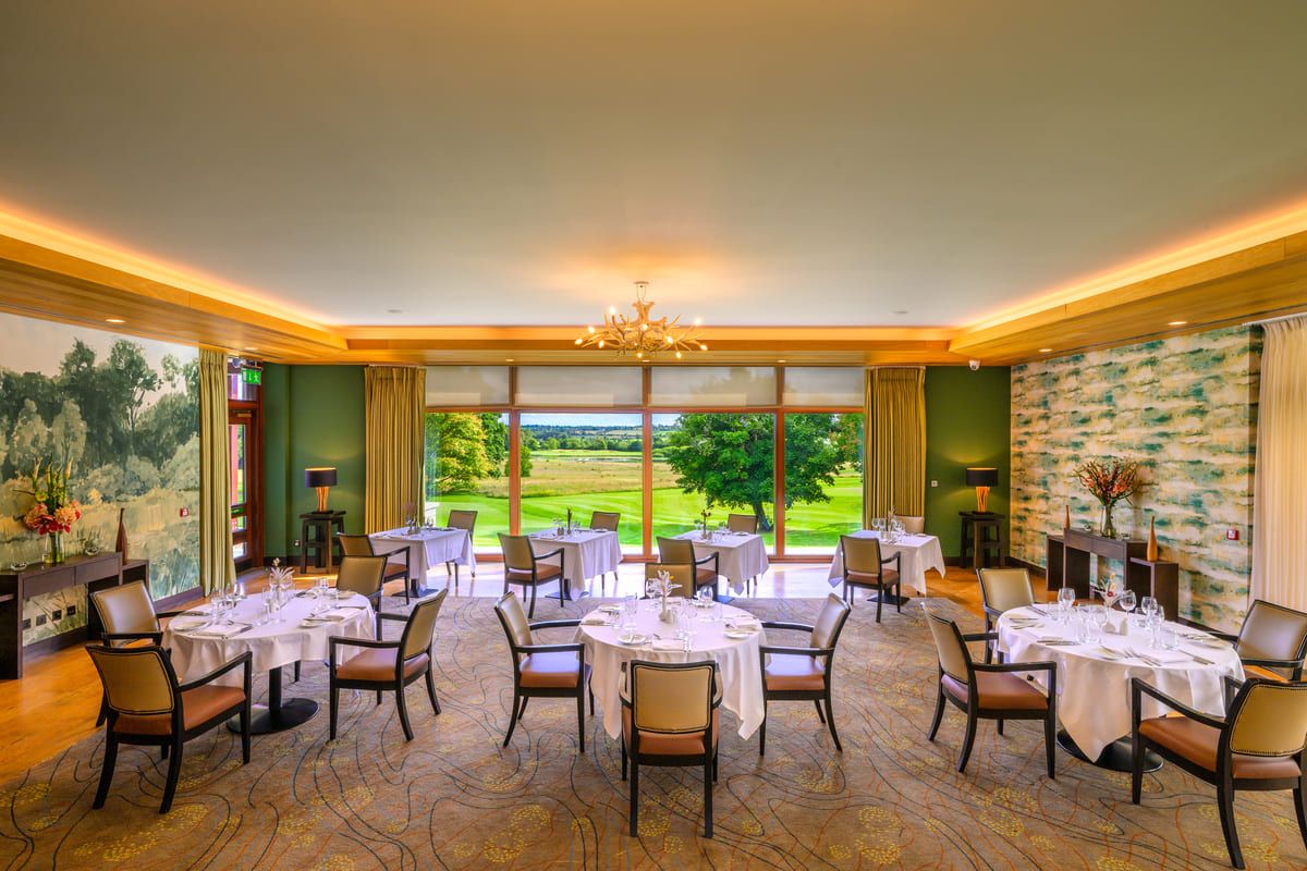 killeen-castle-dining-room-sixteen-overview