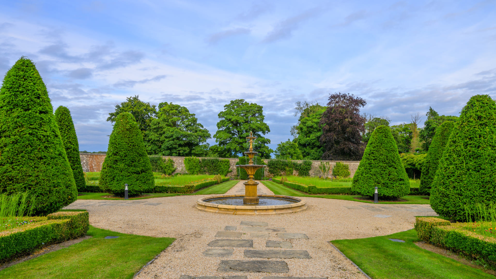 Find out whats hapening at killeen castle www.killeencastle.com