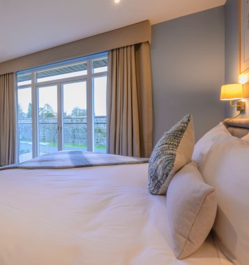X www.killeencastle.com